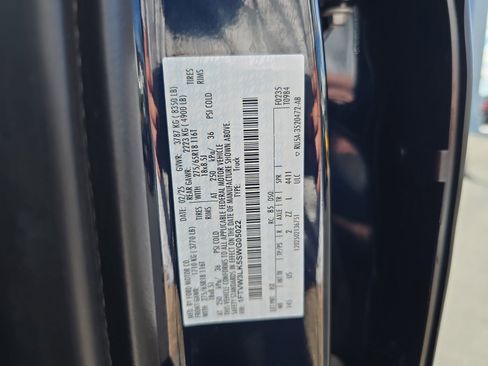 Certified 2025 Ford F150 Lightning XLT image 29