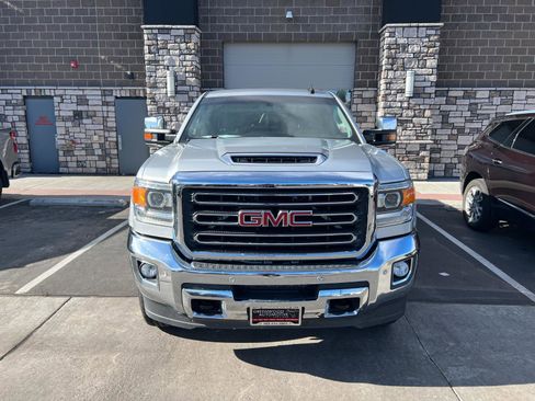 Used 2018 GMC Sierra 2500 SLT w/ Duramax Plus Package image 8