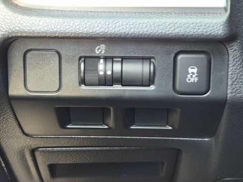 Used 2015 Subaru Impreza 2.0i AWD/4WD image 18