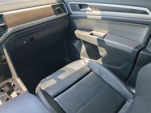 Used 2022 Volkswagen Atlas SE image 20