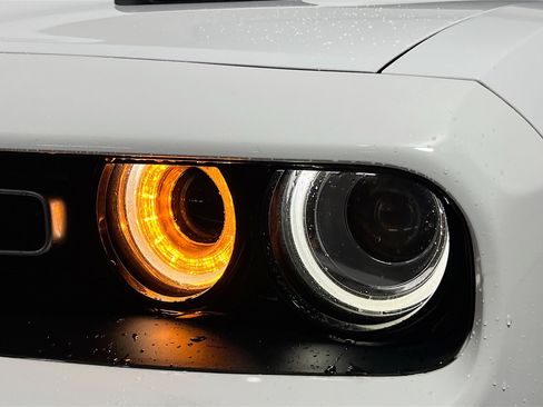 Used 2019 Dodge Challenger SXT image 12