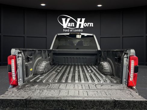 Used 2023 Ford F250 XLT w/ XLT Premium Package AWD/4WD image 24