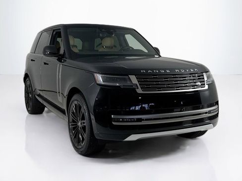 Used 2025 Land Rover Range Rover SE AWD/4WD image 7