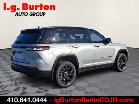 New 2025 Jeep Grand Cherokee Limited w/ MOPAR Finishing Package image 4