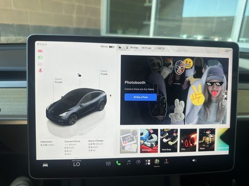 Used 2025 Tesla Model Y Long Range RWD image 26