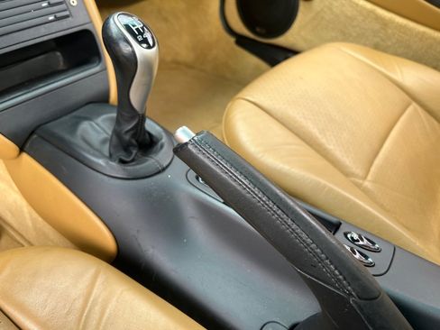 Used 2000 Porsche Boxster RWD image 23