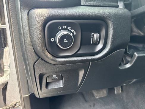 Used 2024 RAM 1500 Laramie AWD/4WD image 23