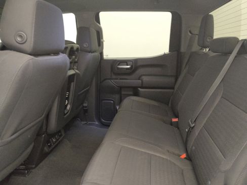Used 2021 Chevrolet Silverado 1500 LT AWD/4WD image 18