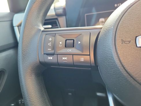 Used 2025 Nissan Kicks S FWD image 21