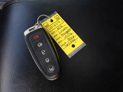 Used 2016 Lincoln Navigator L Reserve image 9