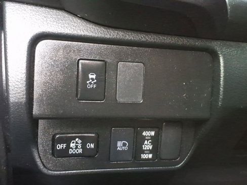 Used 2020 Toyota Tacoma TRD Sport w/ Technology Package AWD/4WD image 12