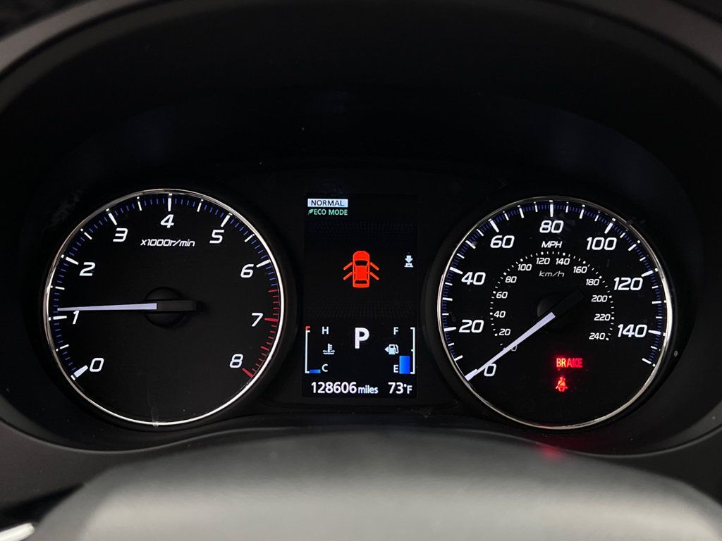 Used 2016 Mitsubishi Outlander SEL AWD/4WD image 19