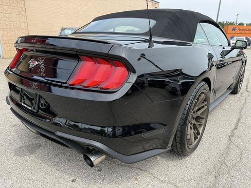 Used 2018 Ford Mustang Premium RWD image 8