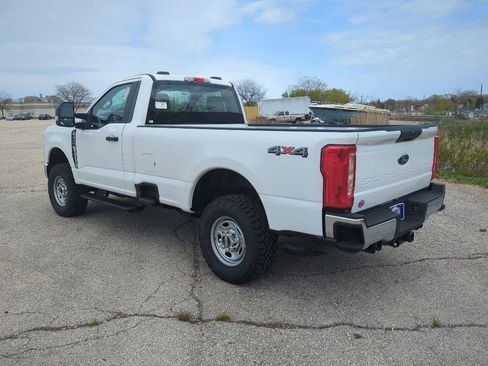 New 2026 Ford F250 XL w/ XL Off-Road Package AWD/4WD image 8