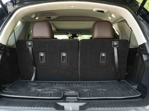 Used 2025 Honda Pilot Elite image 42