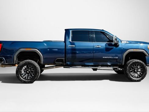 Used 2021 GMC Sierra 3500 Denali w/ Technology Package AWD/4WD image 5