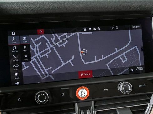 New 2026 Porsche Macan AWD image 15