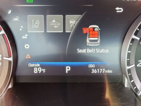 Used 2023 Toyota Highlander XLE AWD/4WD image 27
