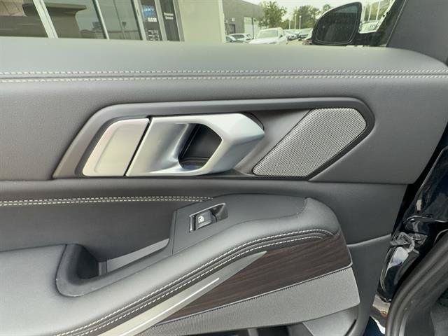 Used 2024 BMW X5 xDrive50e w/ M Sport Package AWD/4WD image 26