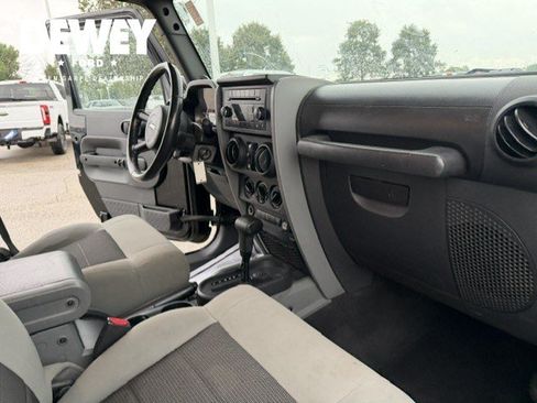 Used 2010 Jeep Wrangler Unlimited Sport AWD/4WD image 25