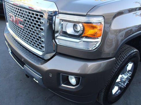Used 2015 GMC Sierra 3500 Denali w/ Duramax Plus Package AWD/4WD image 10