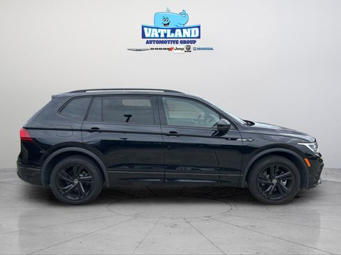Used 2024 Volkswagen Tiguan SE R-Line FWD image 7