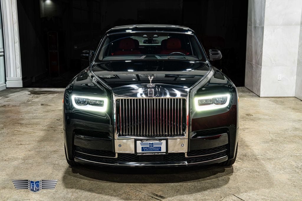 Used 2020 Rolls-Royce Phantom Extended Wheelbase RWD image 3