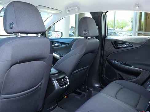 Used 2022 Chevrolet Malibu LT image 31