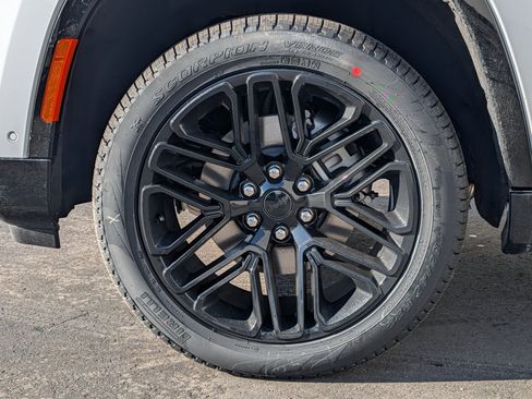 New 2026 Jeep Grand Wagoneer L Limited image 4