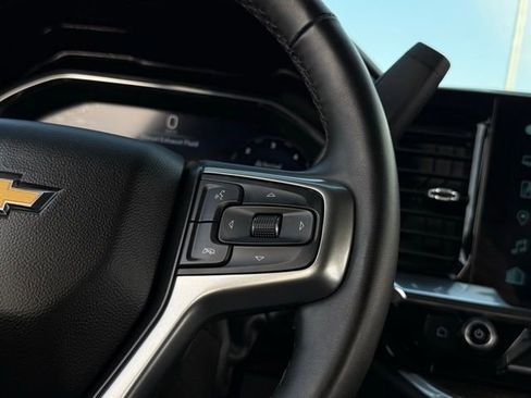 Used 2025 Chevrolet Silverado 2500 LT w/ Convenience Package image 9