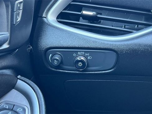 Used 2023 Chevrolet Malibu LT image 35