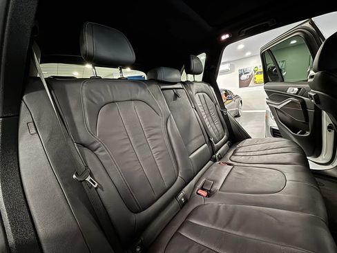 Used 2019 BMW X5 xDrive40i w/ Convenience Package AWD/4WD image 18