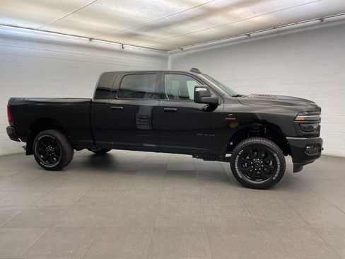 New 2026 RAM 2500 Laramie w/ Night Edition AWD/4WD image 2