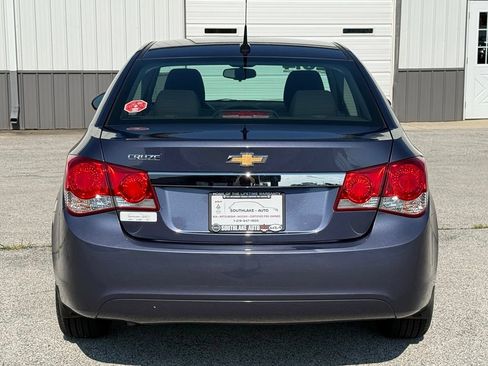 Used 2014 Chevrolet Cruze LS FWD image 7