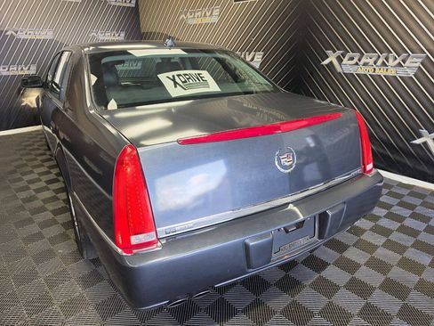 Used 2011 Cadillac DTS FWD image 8