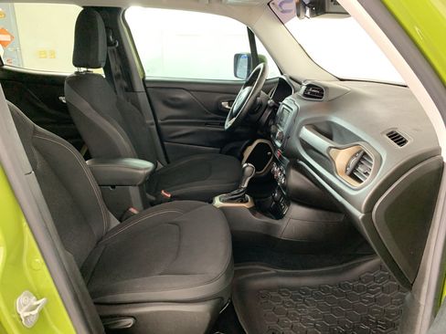 Used 2016 Jeep Renegade 75th Anniversary AWD/4WD image 38