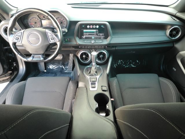 Used 2017 Chevrolet Camaro LT RWD image 3