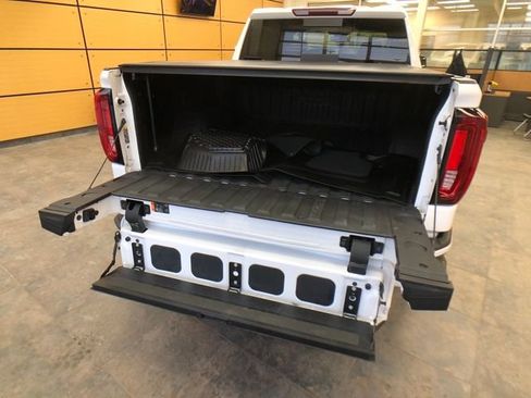 Used 2022 GMC Sierra 1500 AT4 w/ AT4 Preferred Package image 22