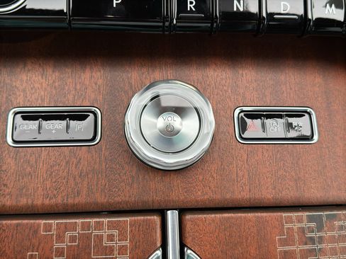 Used 2025 Lincoln Navigator Black Label AWD/4WD image 37