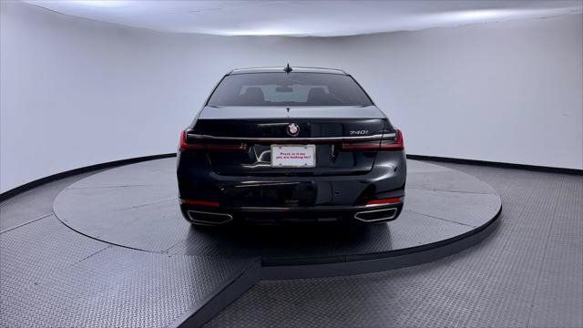 Used 2022 BMW 740i w/ Premium Package RWD image 7