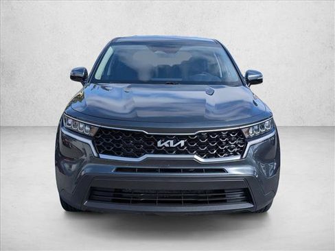 Used 2022 Kia Sorento LX FWD image 2