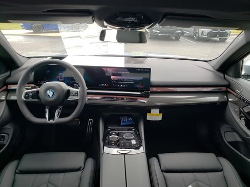 New 2027 BMW 550e xDrive AWD/4WD image 8