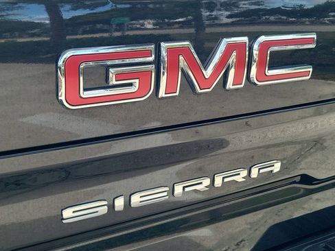 Used 2026 GMC Sierra 1500 SLT AWD/4WD image 13