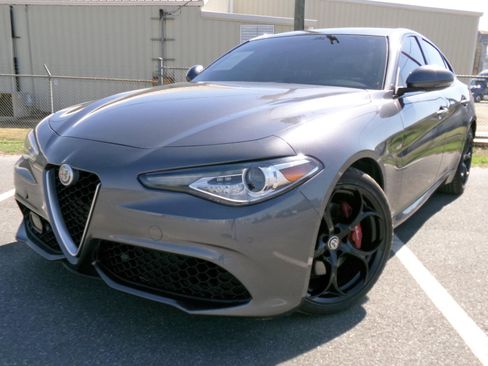 Used 2017 Alfa Romeo Giulia Ti w/ TI 19" Sport Package image 1