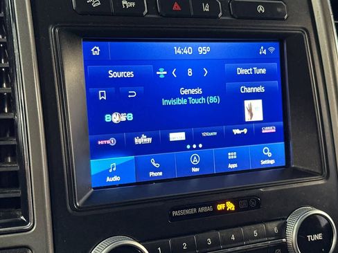 Used 2020 Ford Expedition XLT w/ Equipment Group 202A AWD/4WD image 21