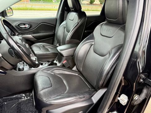 Used 2020 Jeep Cherokee Limited AWD/4WD image 24
