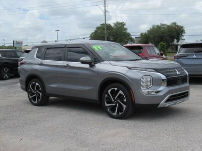 Used 2023 Mitsubishi Outlander SE