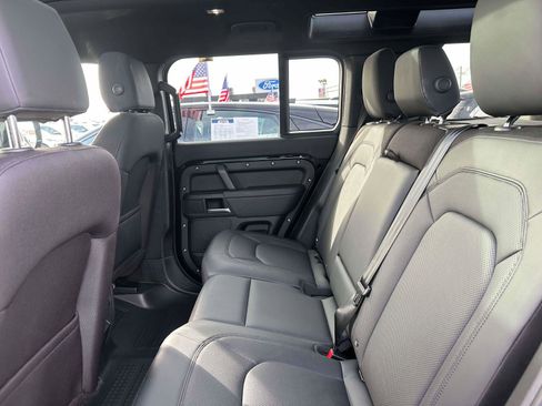 Used 2025 Land Rover Defender 110 S image 9