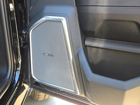 New 2026 RAM 2500 Laramie AWD/4WD image 15