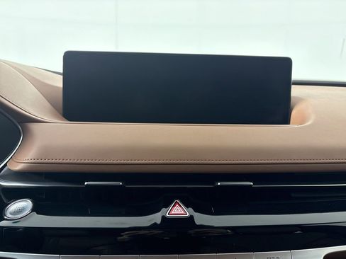 Used 2024 Genesis G80 2.5T image 23